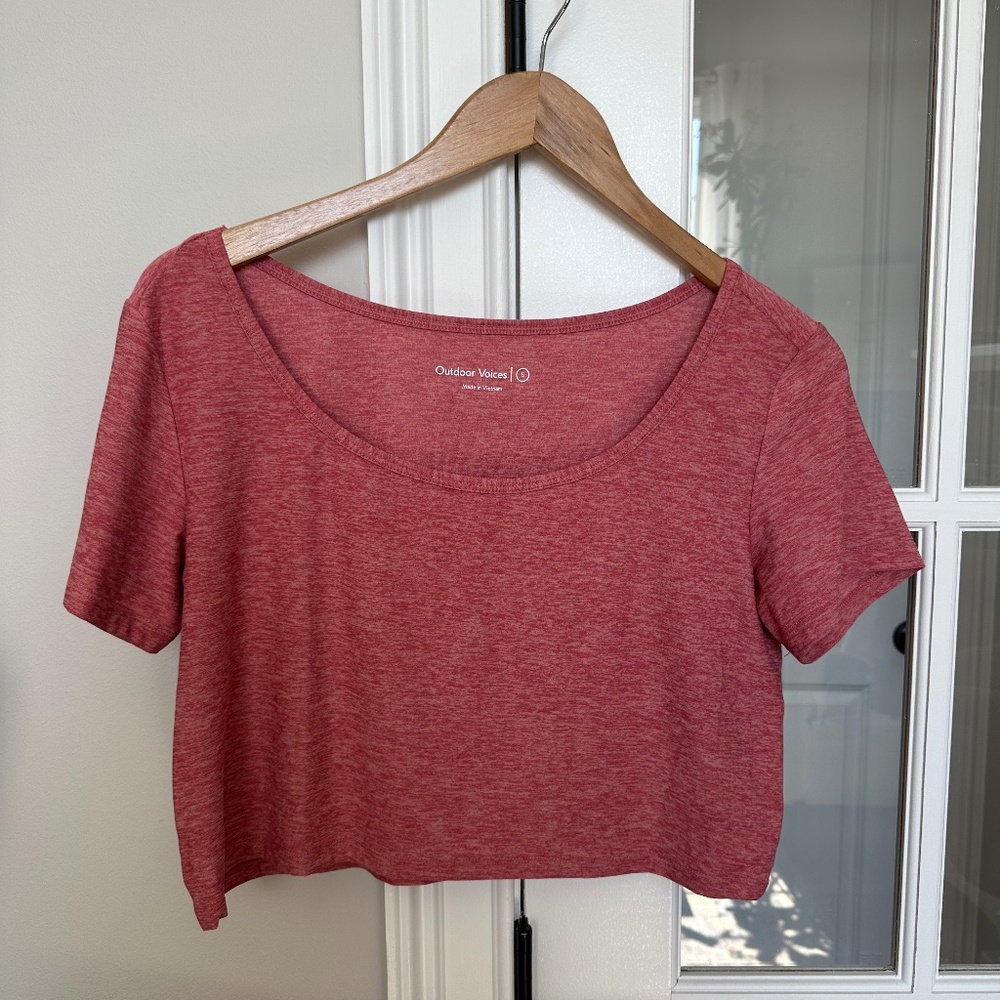 Outdoor Voices Women’s sz S Pink Cloudknit Cropped Tee Athleisure Active Lounge